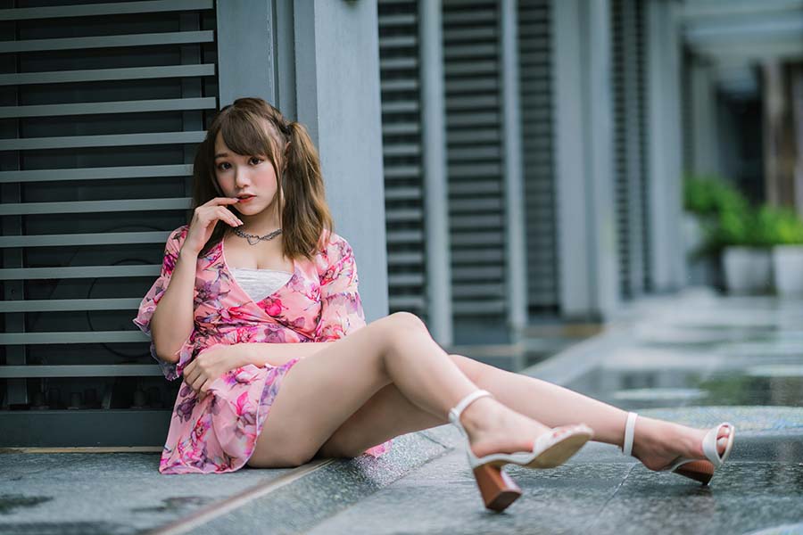 Girls in short dresses in Yiwu