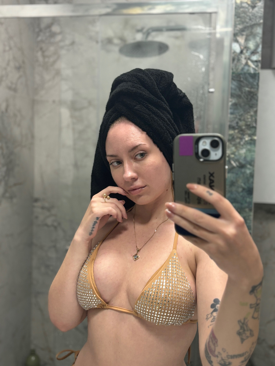 Nude girl KateV in Yiwu