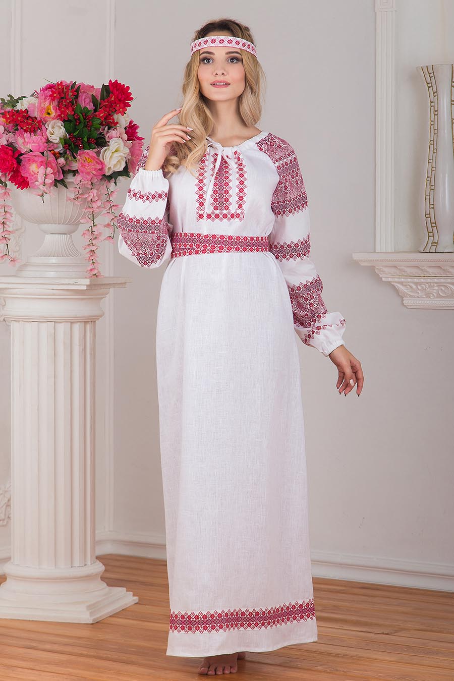 Women in Slavic costumes in Yiwu