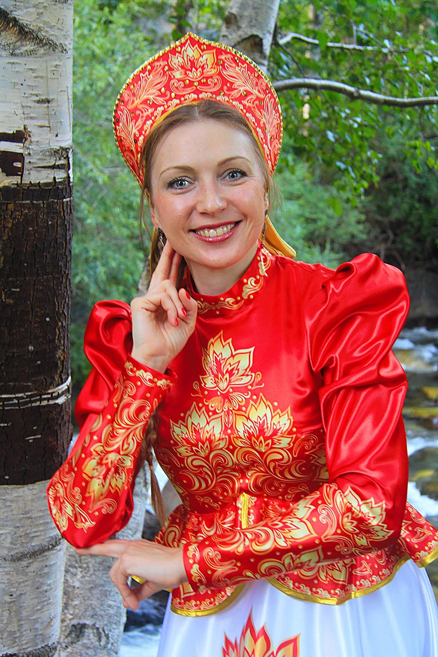 Women in Slavic costumes in Yiwu