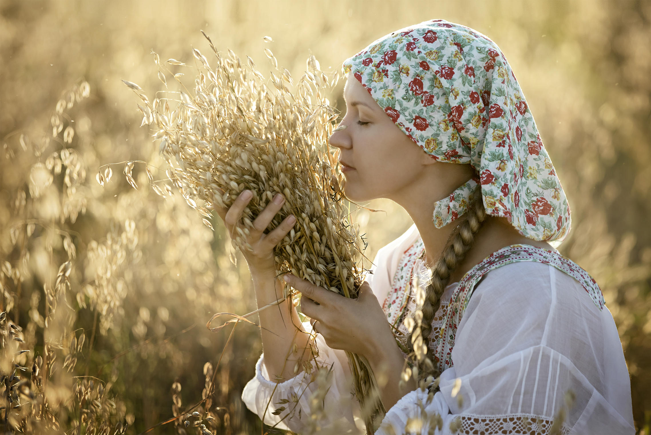 Photo Women in Slavic costumes in Yiwu