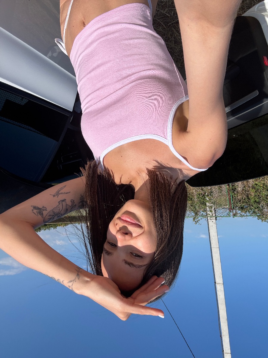 Sexy model Tina in Yiwu